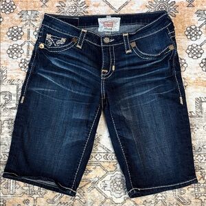 BIG STAR 28 Maddie Bermuda shorts Y2K vibes with signature embroidered accents